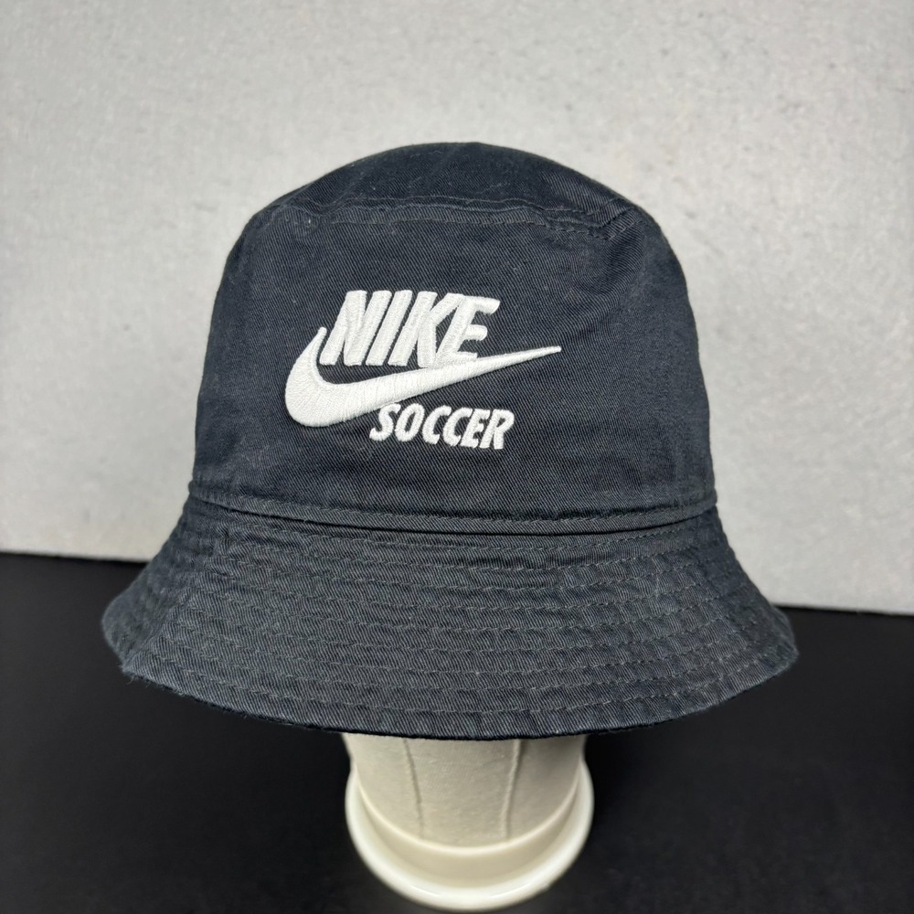 Nike Men's Soccer Embroidered Logo Apex Bucket Hat Soft Woven Black M/L